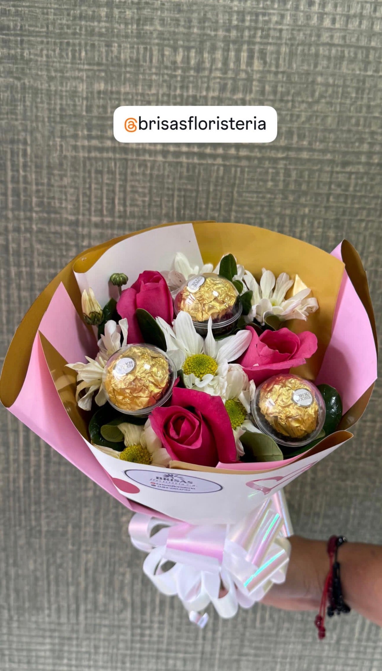 Bouquet con 3 rosas o clavel