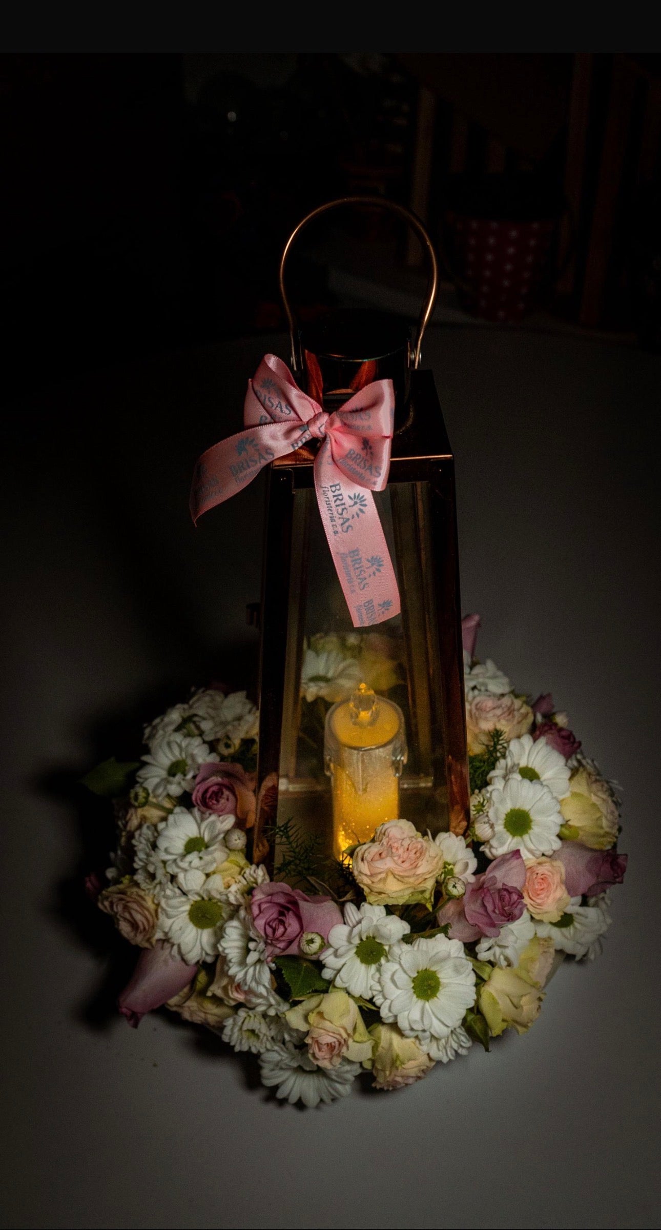 Camino de mesa y candelabro