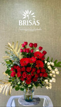 Jarrón con rosas