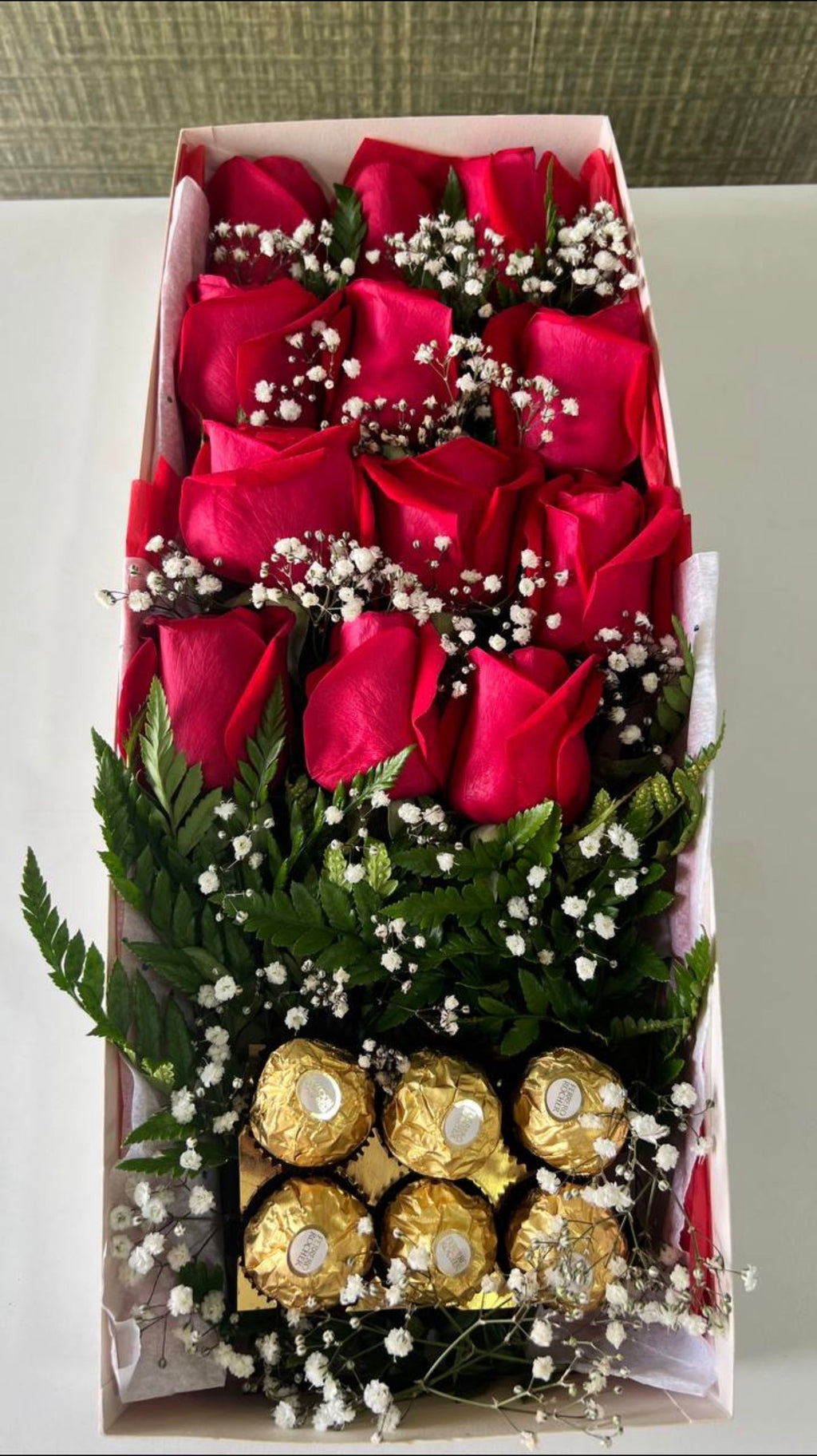 Box con rosas y ferreros
