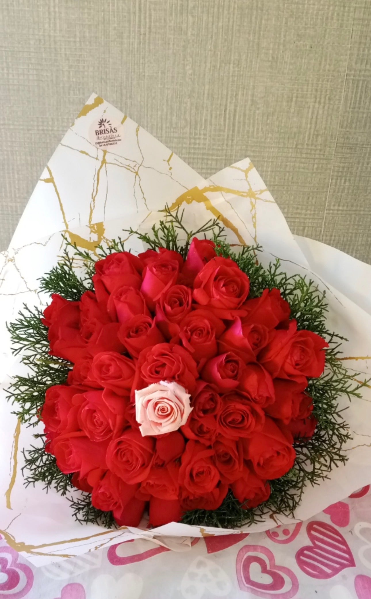 Buchón con 100 rosas